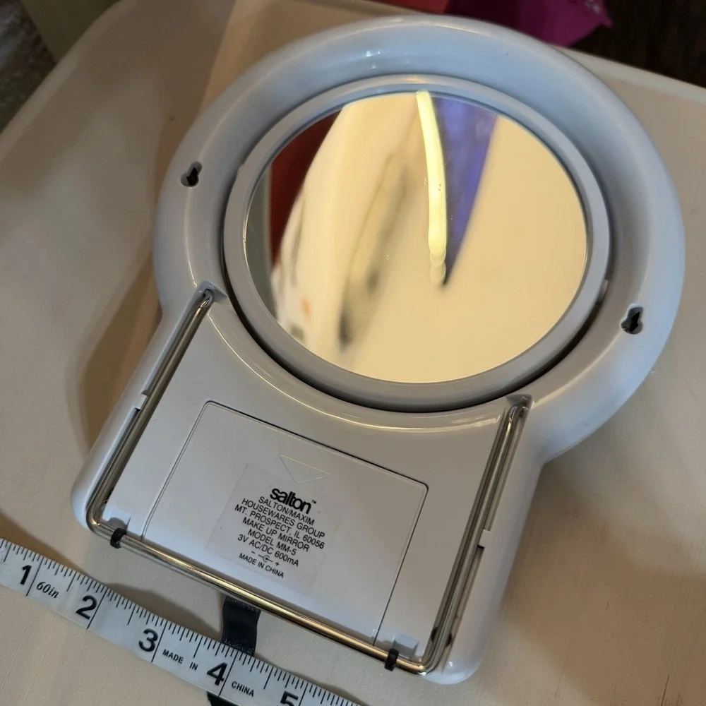 Vintage 1997 Avon Salton Soft Lights Battery Makeup Travel Mirror Portable